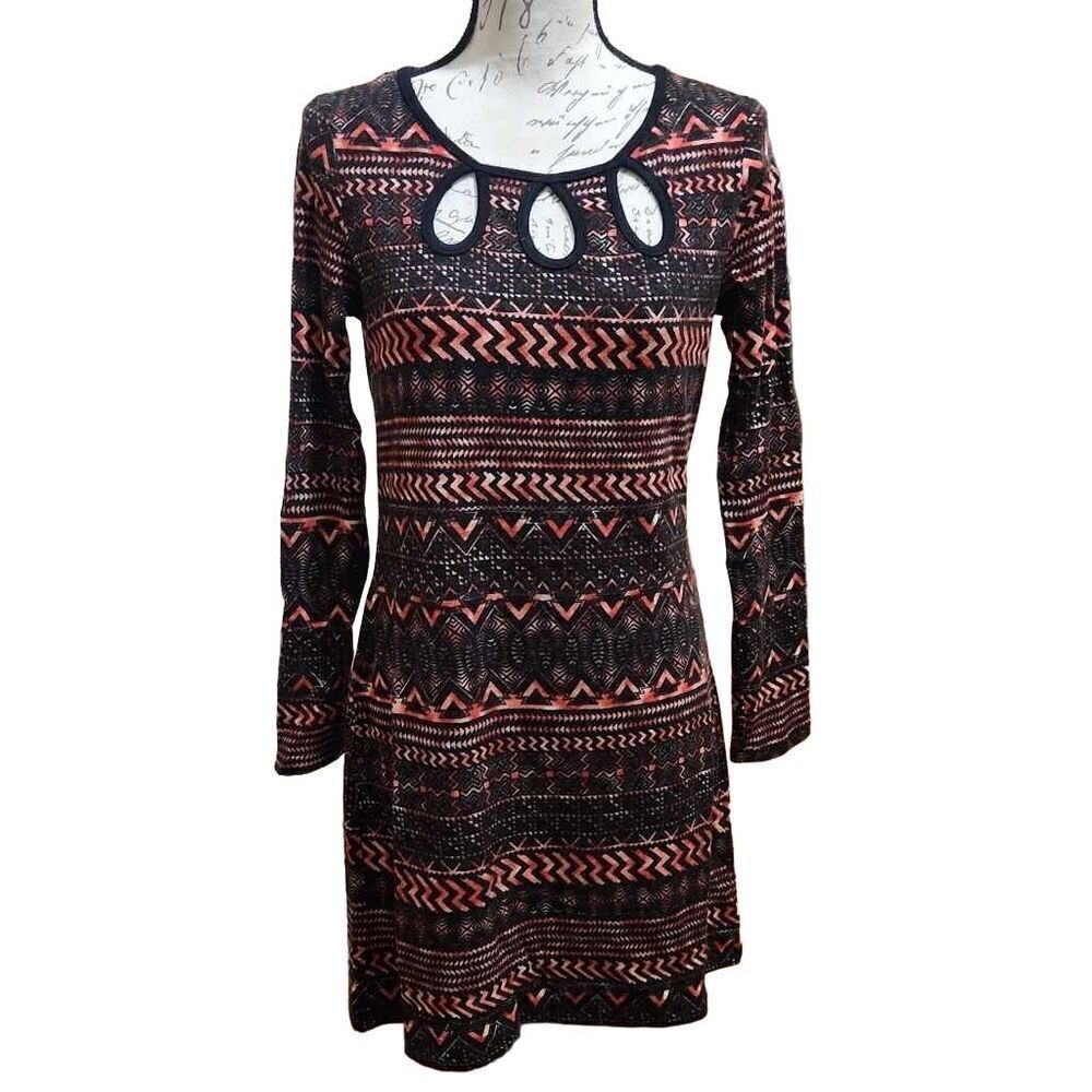 Aryeh Ladies Size Medium Red Black Patterned Sweater Dress Cutout Neckline